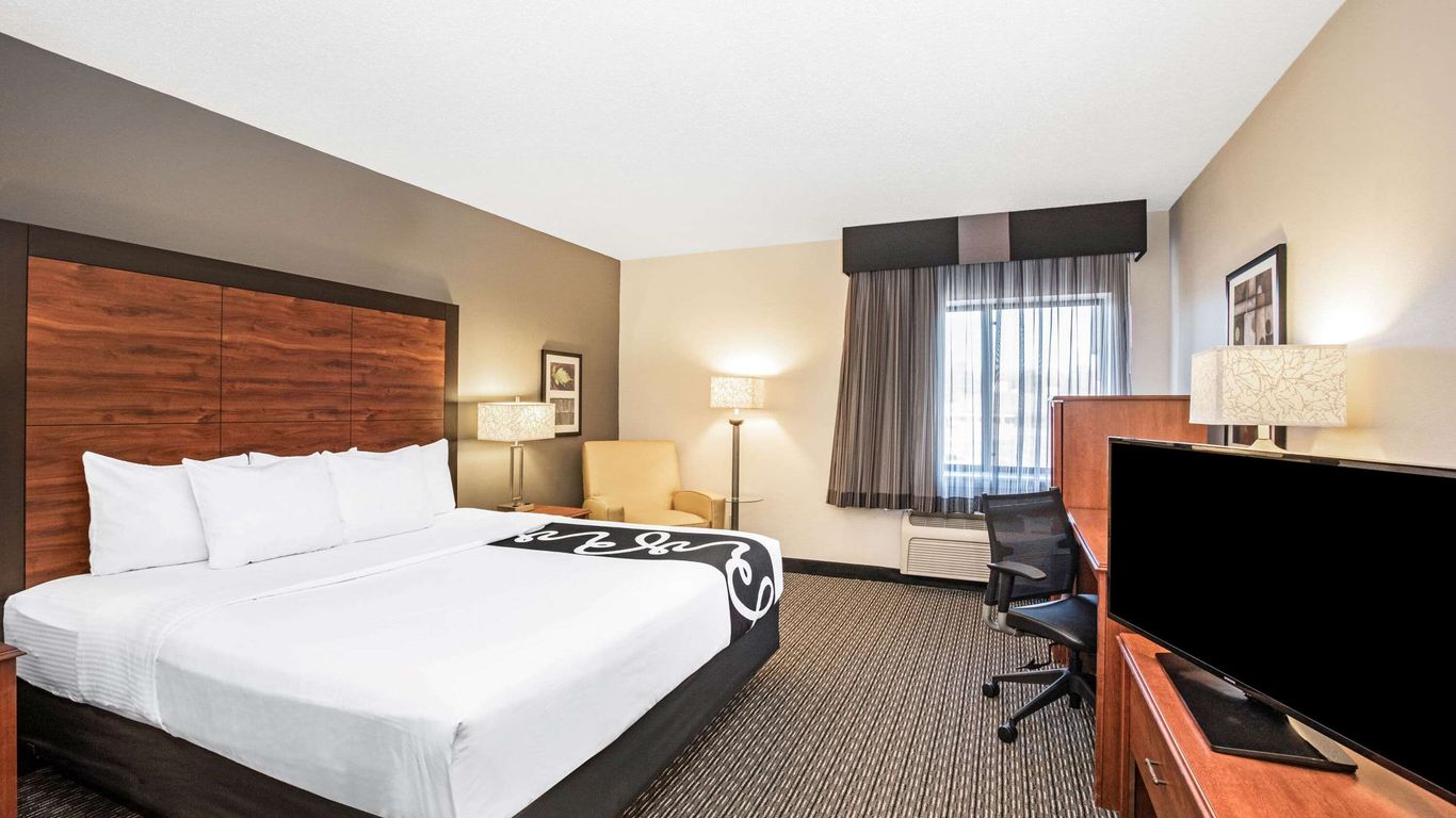 La Quinta Inn & Suites by Wyndham N Little RockMcCain Mall, Little