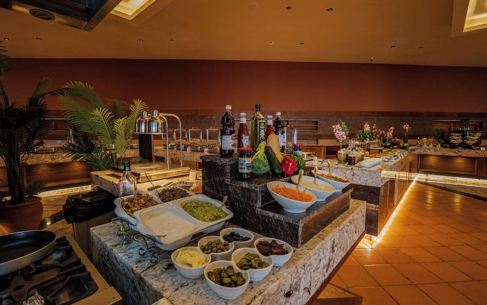 Buffet Photo