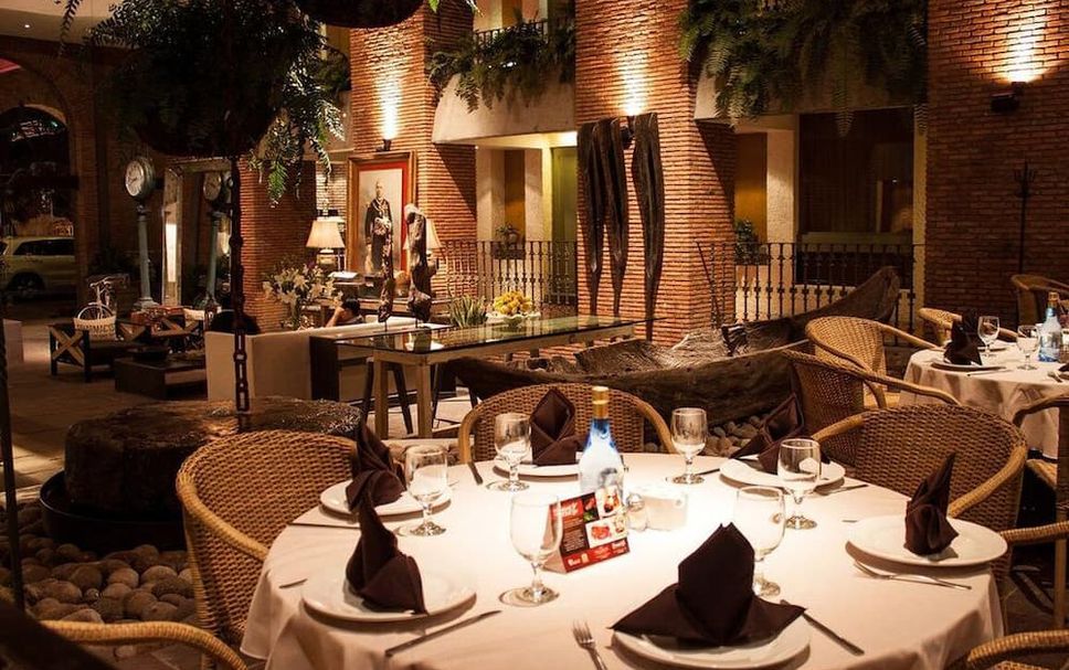 Restaurant Photo