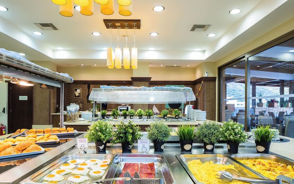 Buffet Photo