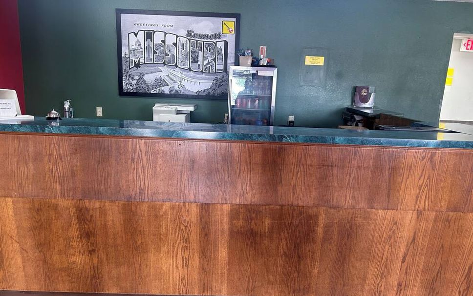 Front desk Photo