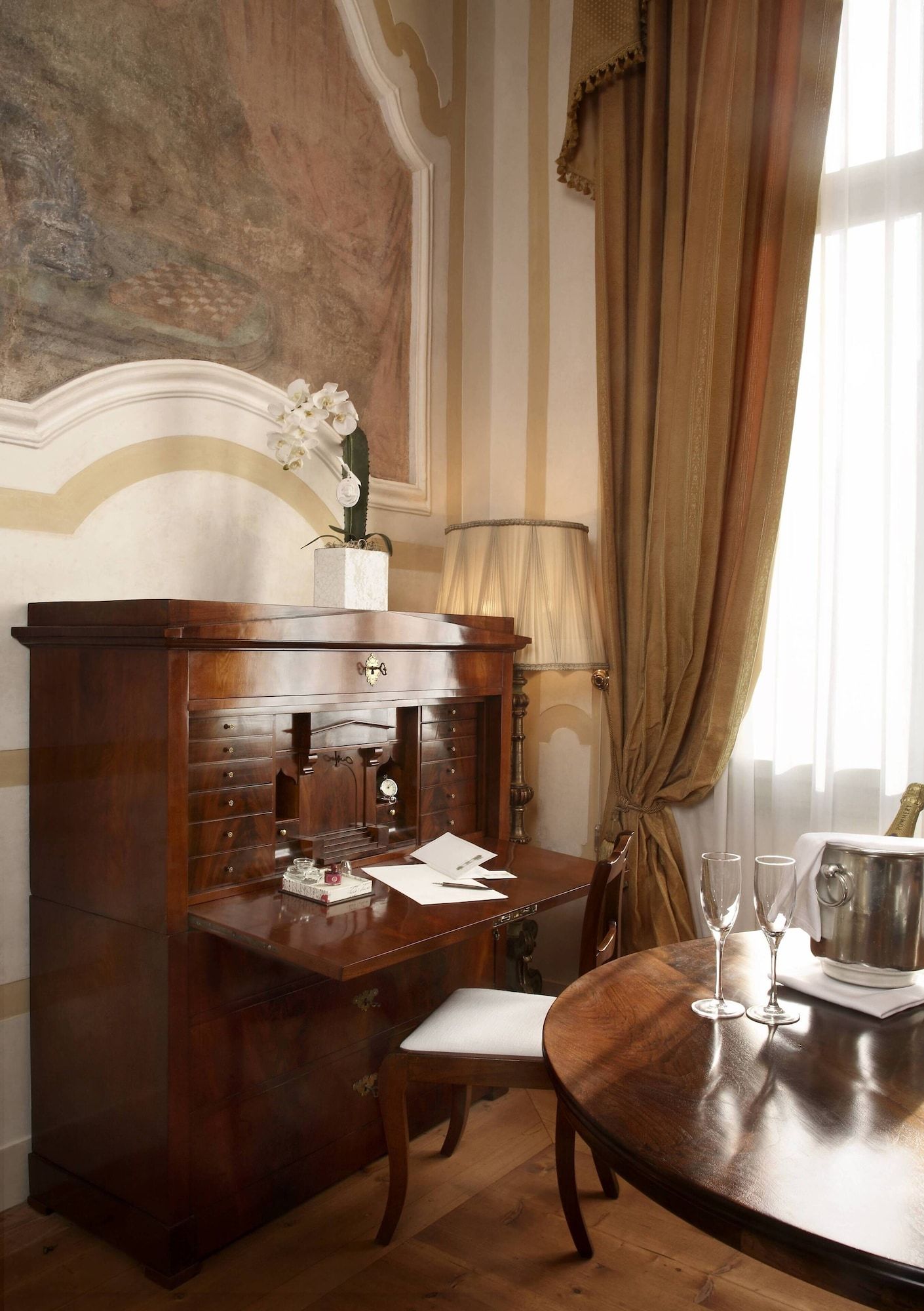 Room amenity