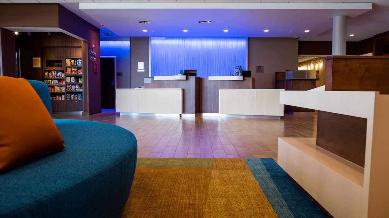 Fairfield Inn & Suites By Marriott Lincoln Southeast