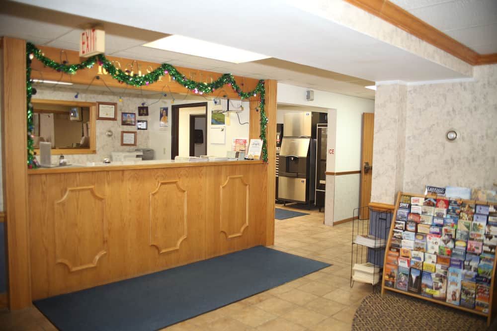 Front desk Photo
