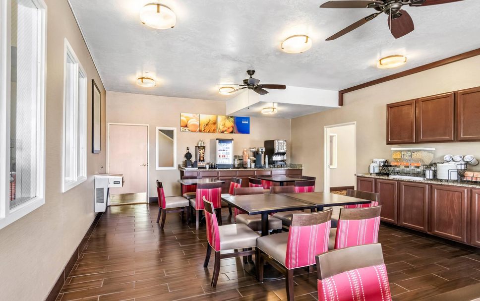 Dining room Photo