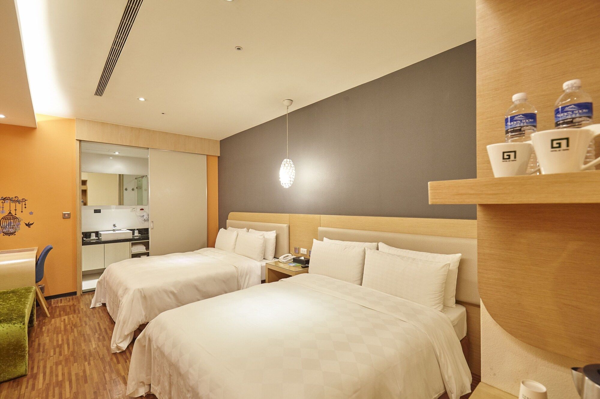 Room amenity