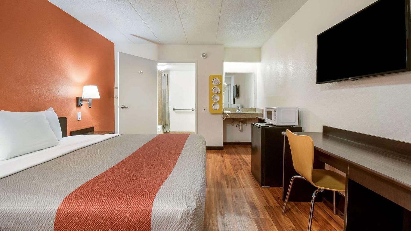 Motel 6 Grove City, OH, Grove City - Compare Deals