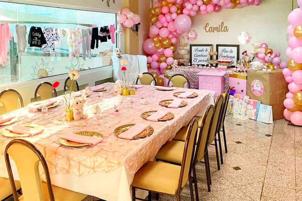 Banquet hall