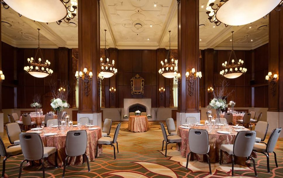 Banquet hall Photo