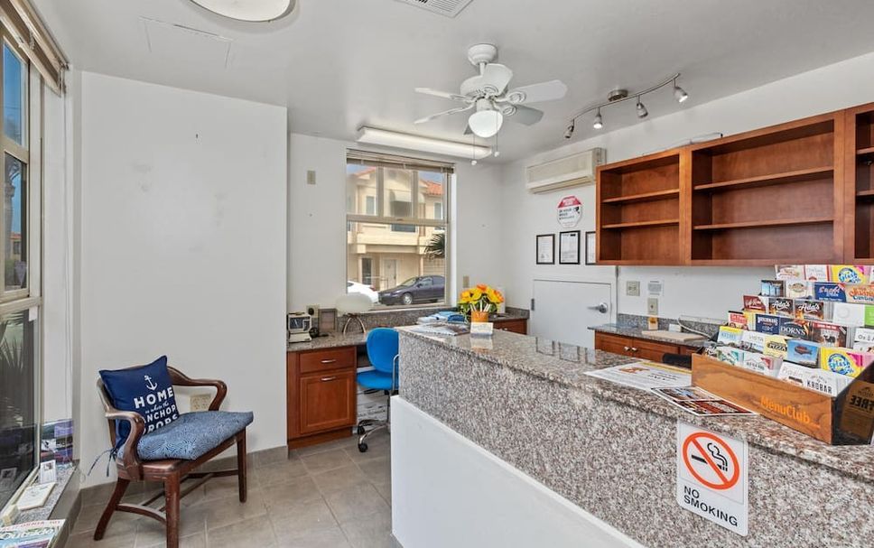 Front desk Photo