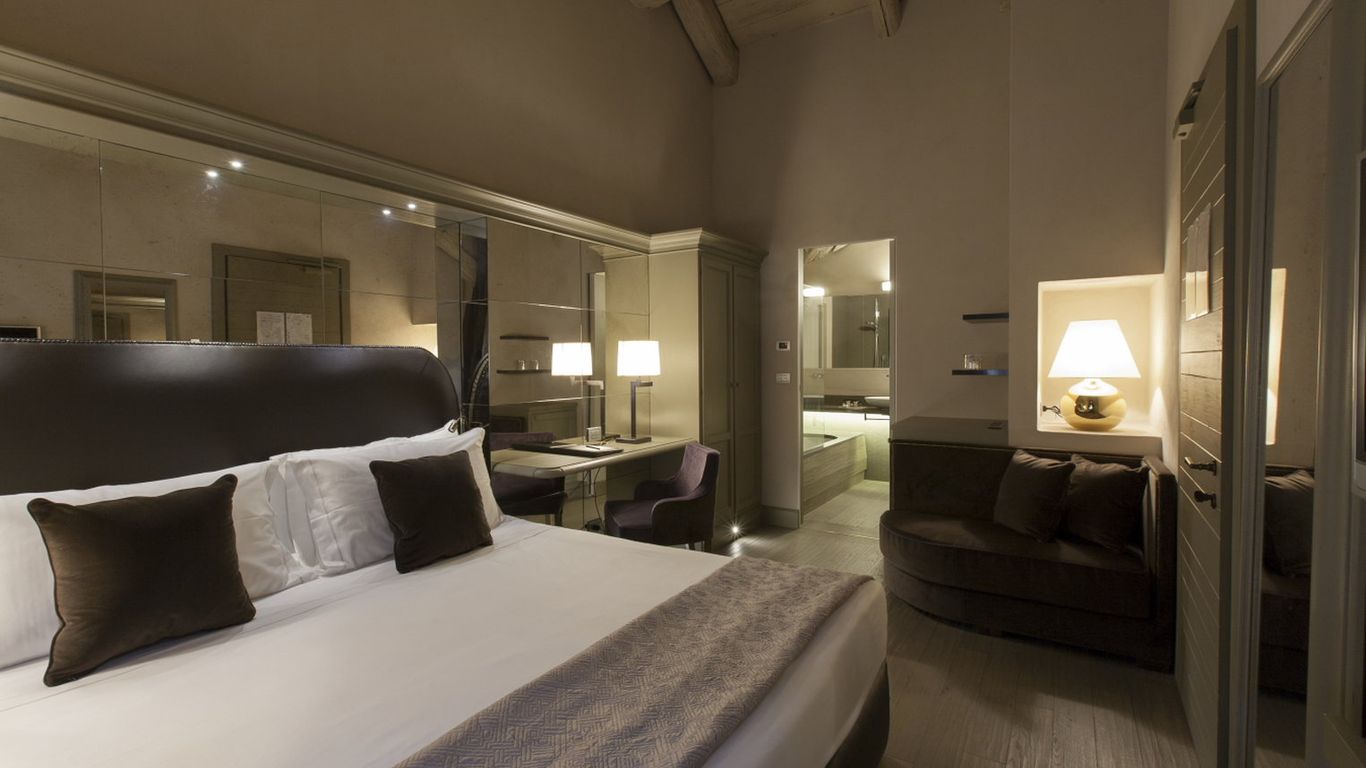 Hotel Palazzo Righini Fossano: Why This 17th-Century Noble Residence Still Matters