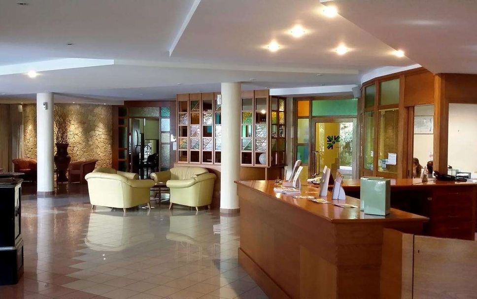 Front desk Photo