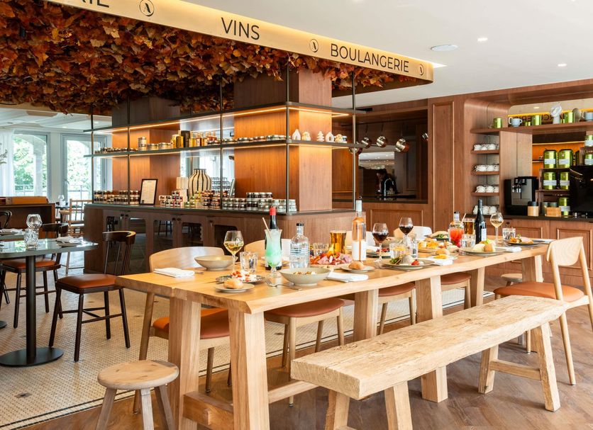 Restaurant Photo