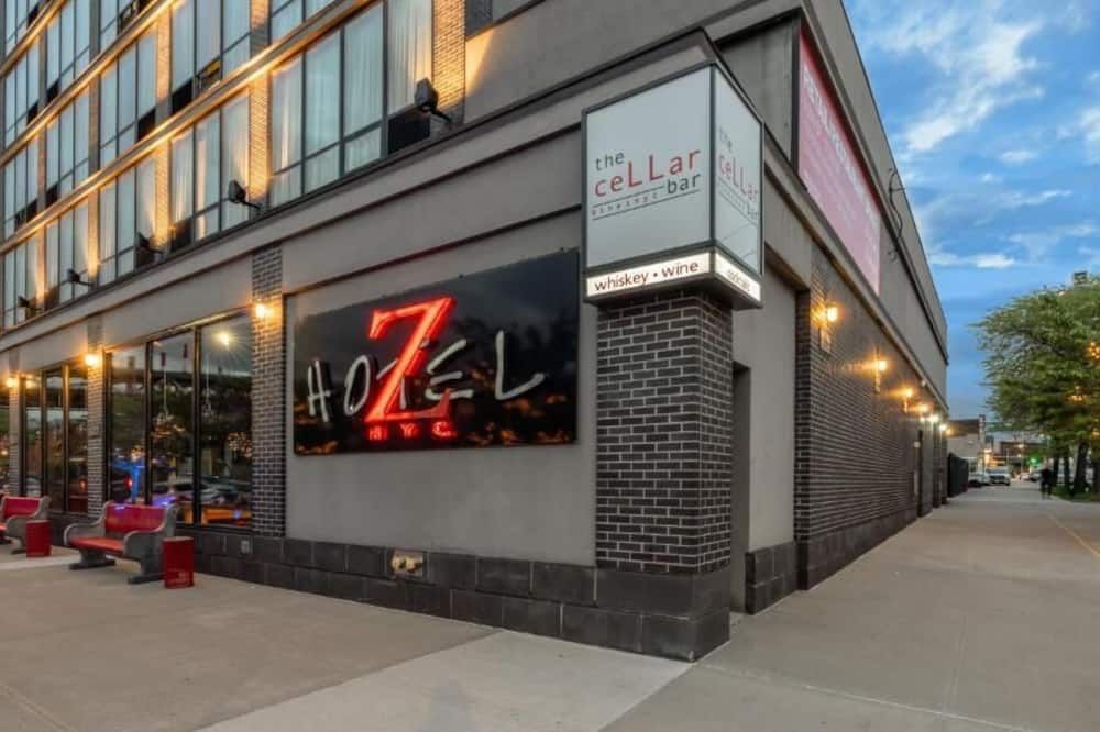 Z NYC Hotel, Queens | HotelsCombined