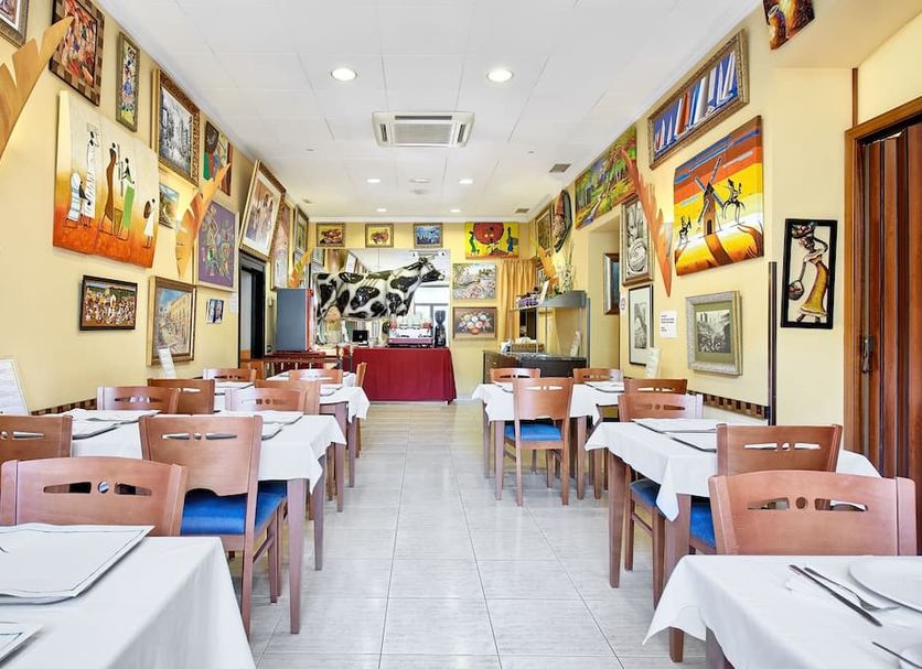 Restaurant Photo