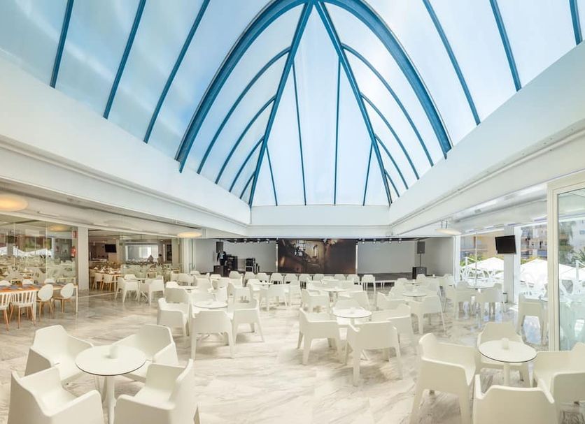 Banquet hall Photo