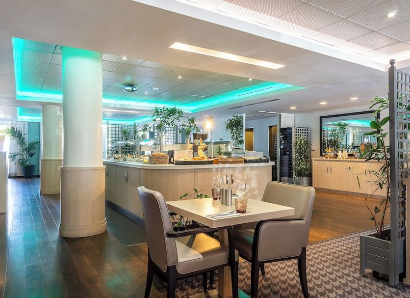 Restaurant Photo
