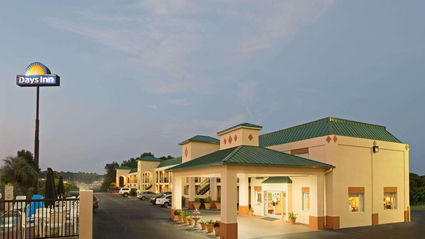 Days Inn by Wyndham Greenville