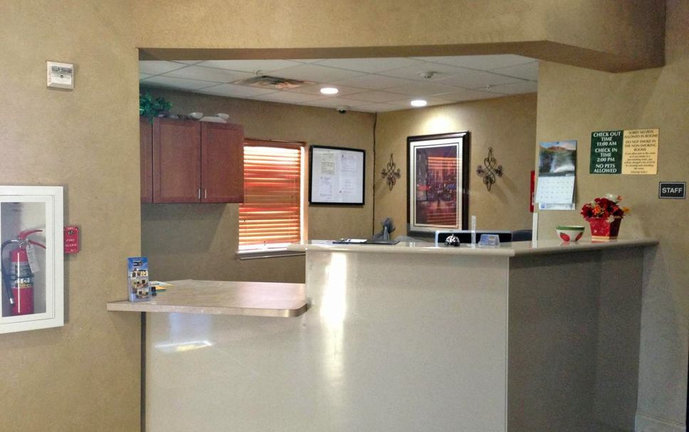 Front desk Photo