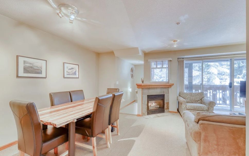 Dining room Photo