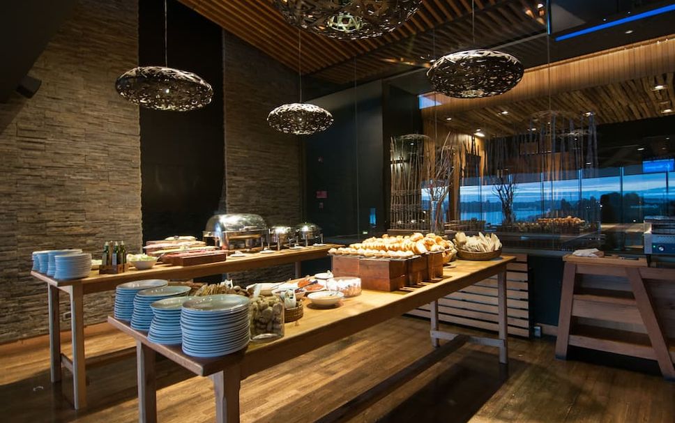 Buffet Photo