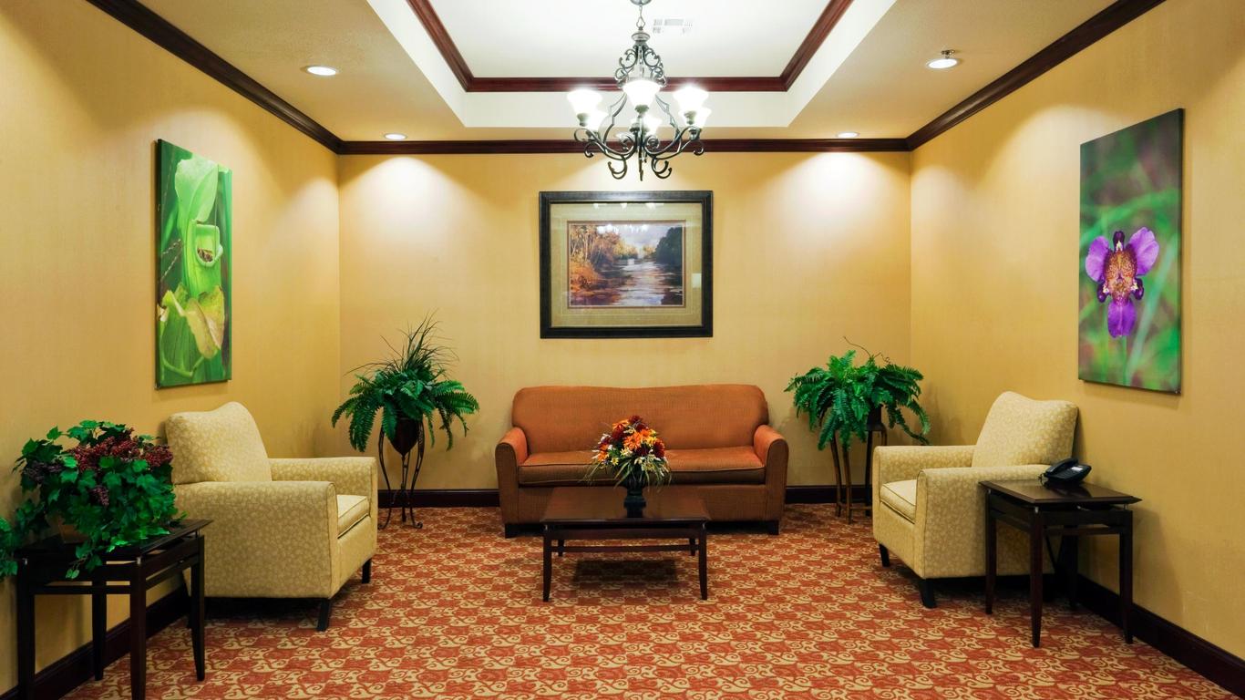 Holiday Inn Express Hotel and Suites Athens, an IHG Hotel