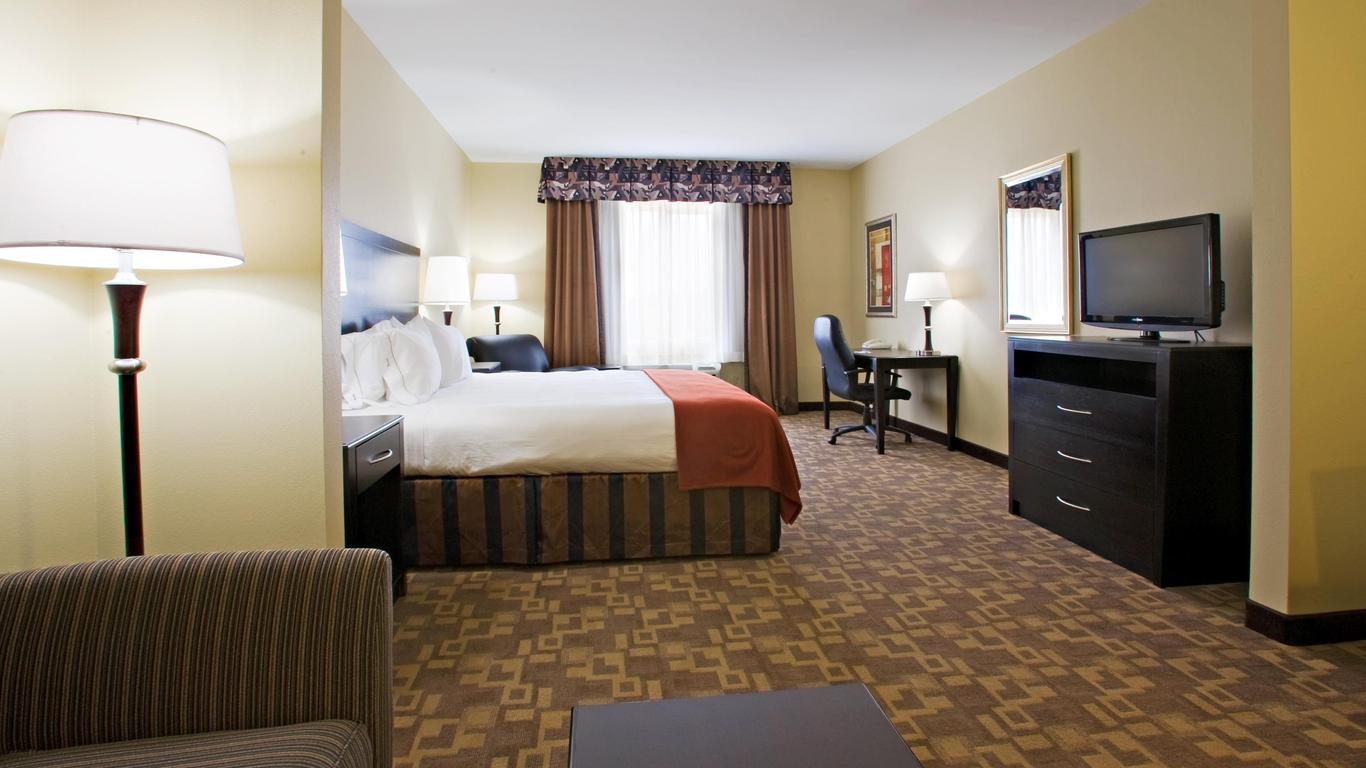Holiday Inn Express & Suites Snyder