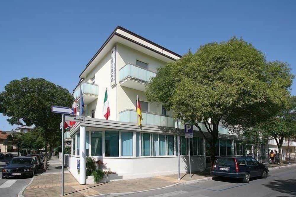 Gebäude