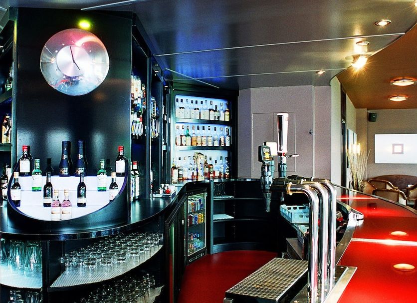 Bar Photo