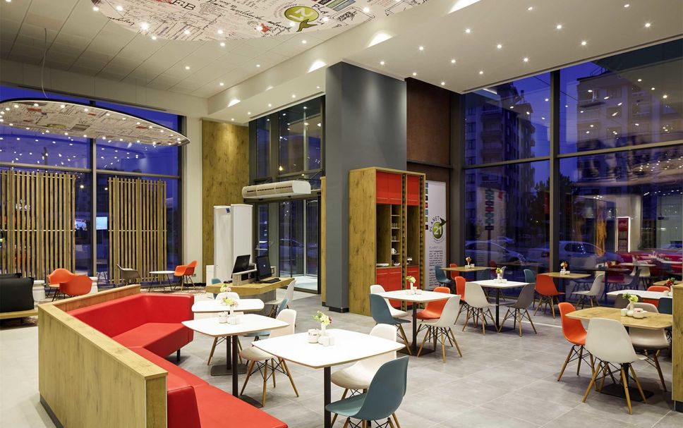 Restaurant Photo