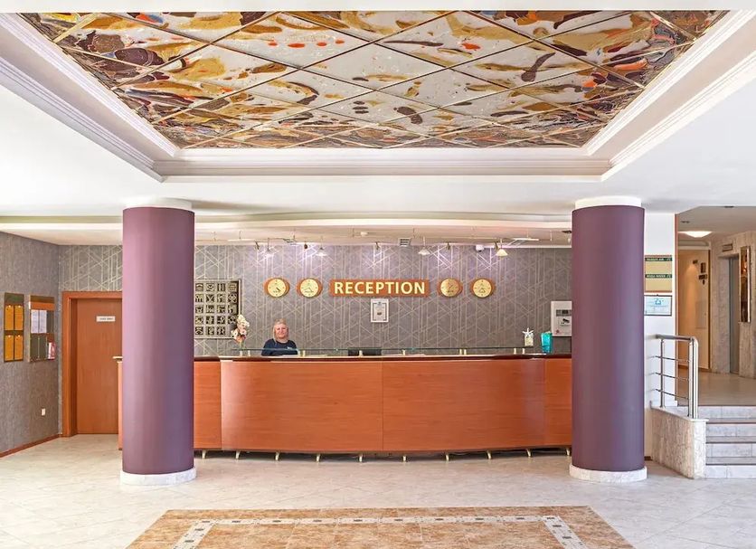 Front desk Photo