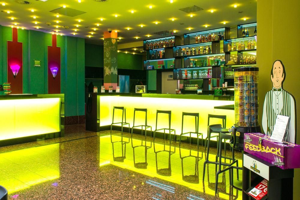 Bar Photo