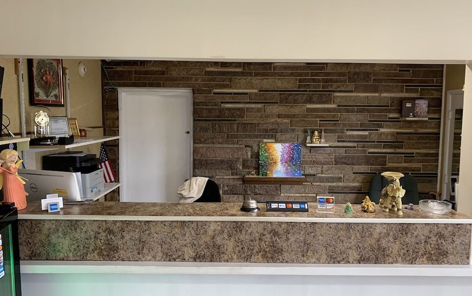 Front desk Photo