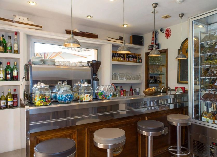 Bar Photo