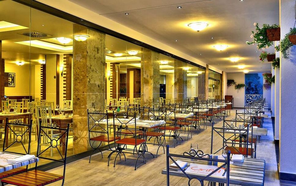 Restaurant Photo