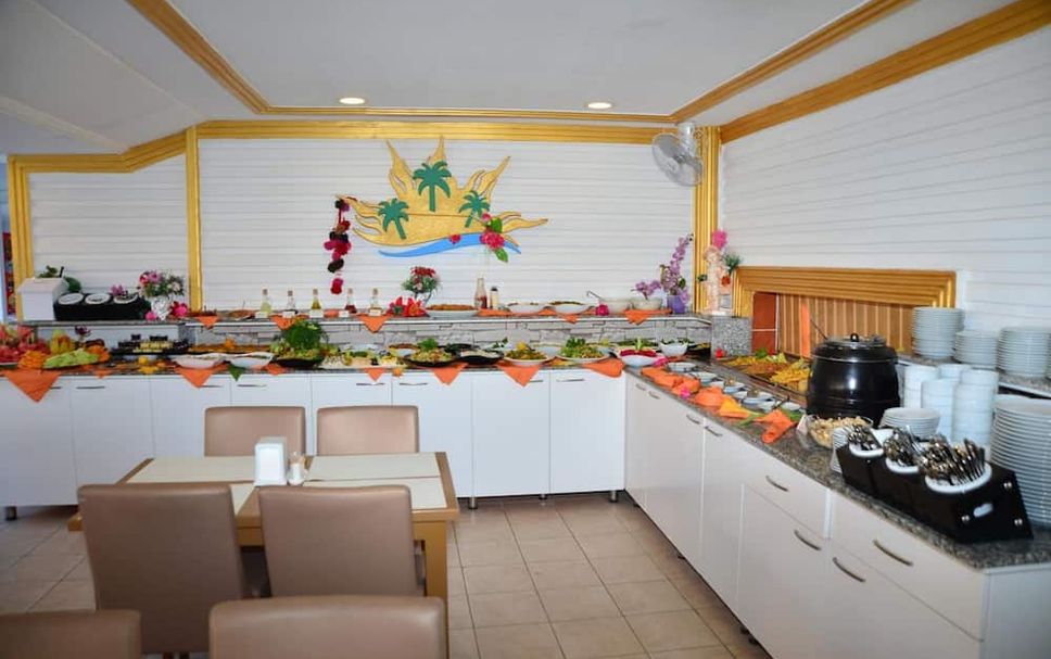 Buffet Photo