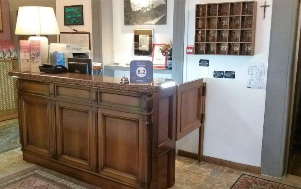 Front desk Photo