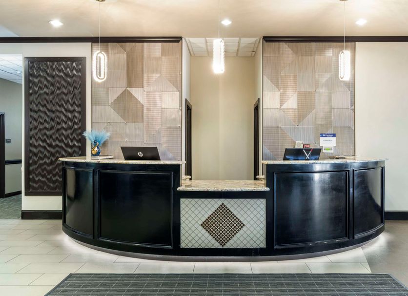 Front desk Photo