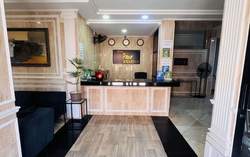 Front desk Photo