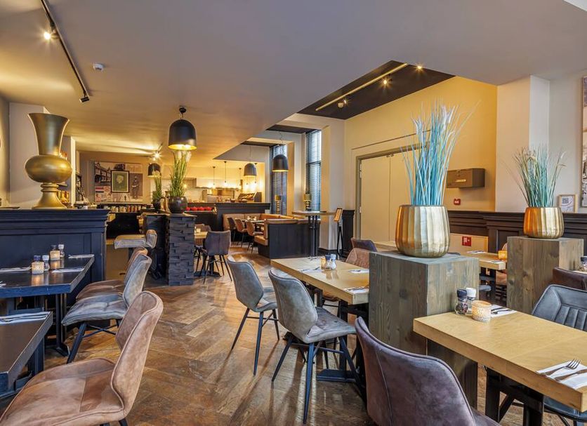Restaurant Photo