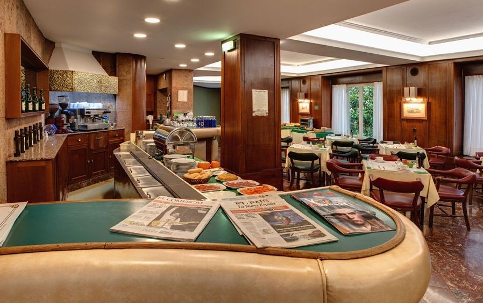 Restaurant Photo