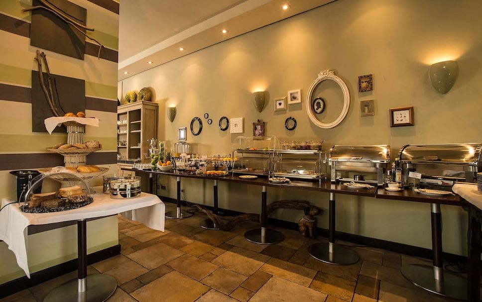Buffet Photo