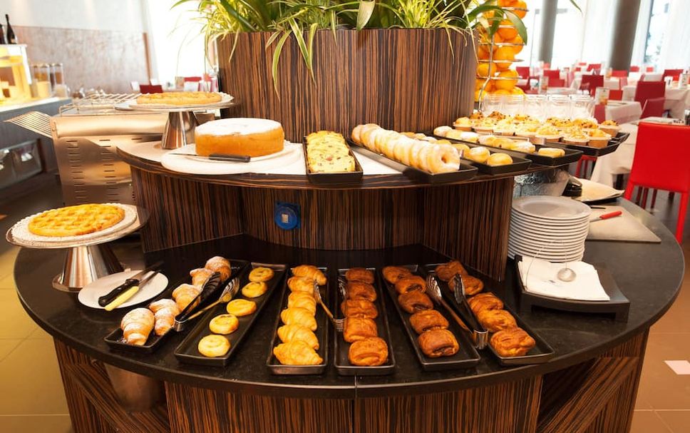 Buffet Photo