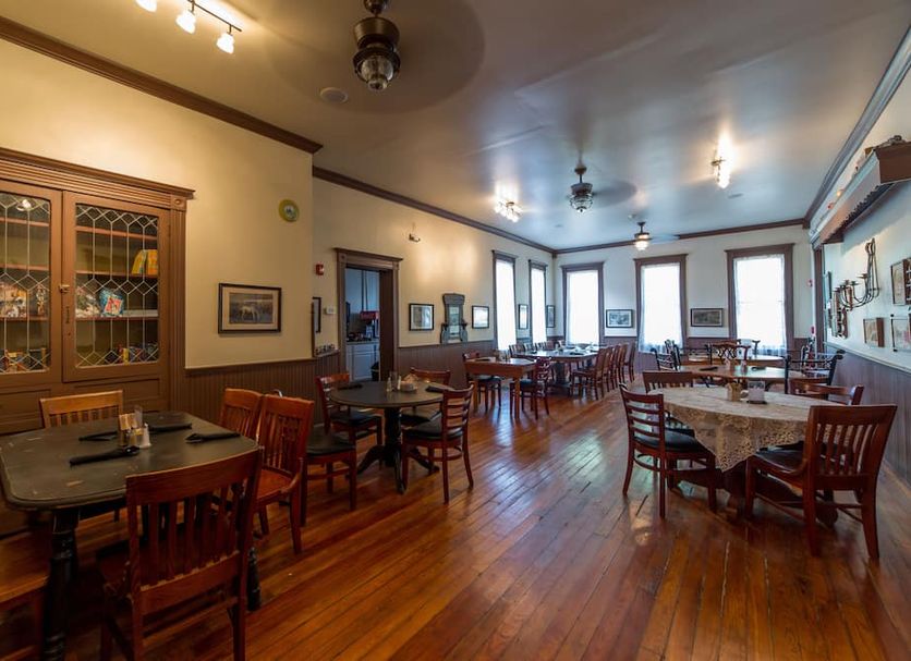 Restaurant Photo