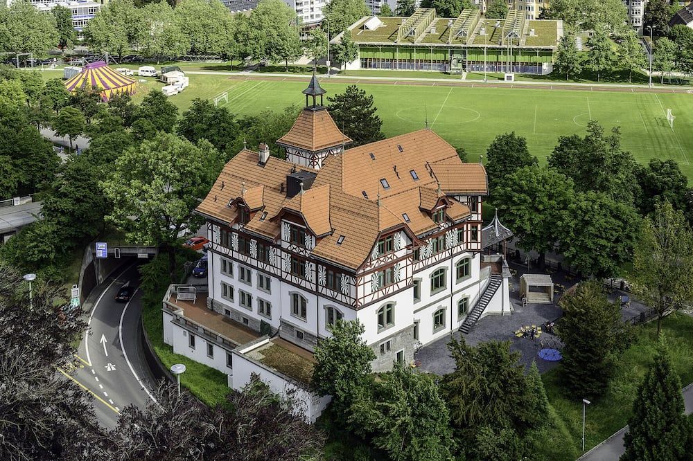 Building Photo