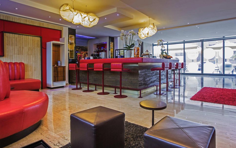 Lounge Photo
