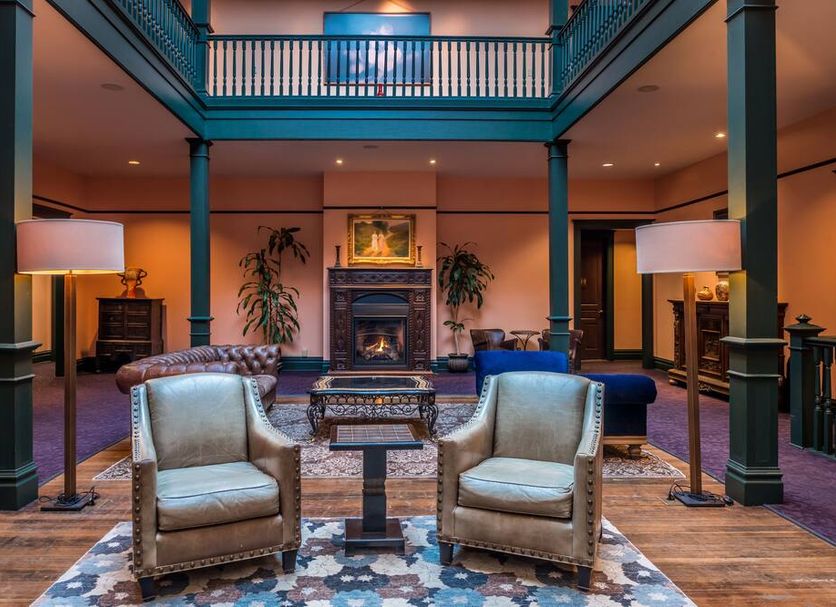 Lounge Photo