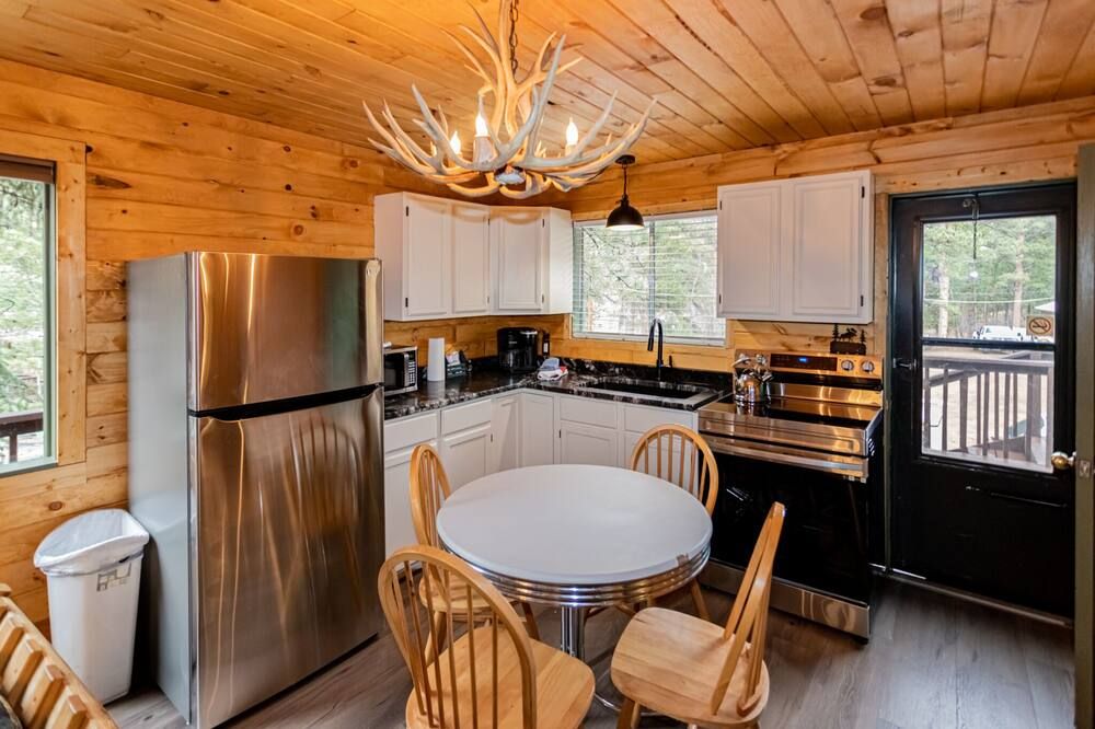 Kitchen Photo