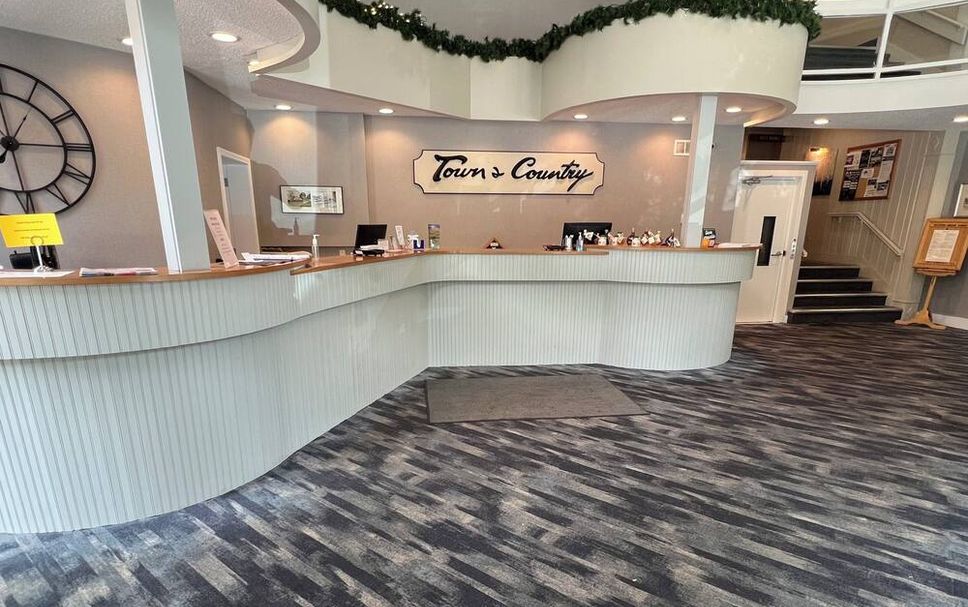 Front desk Photo
