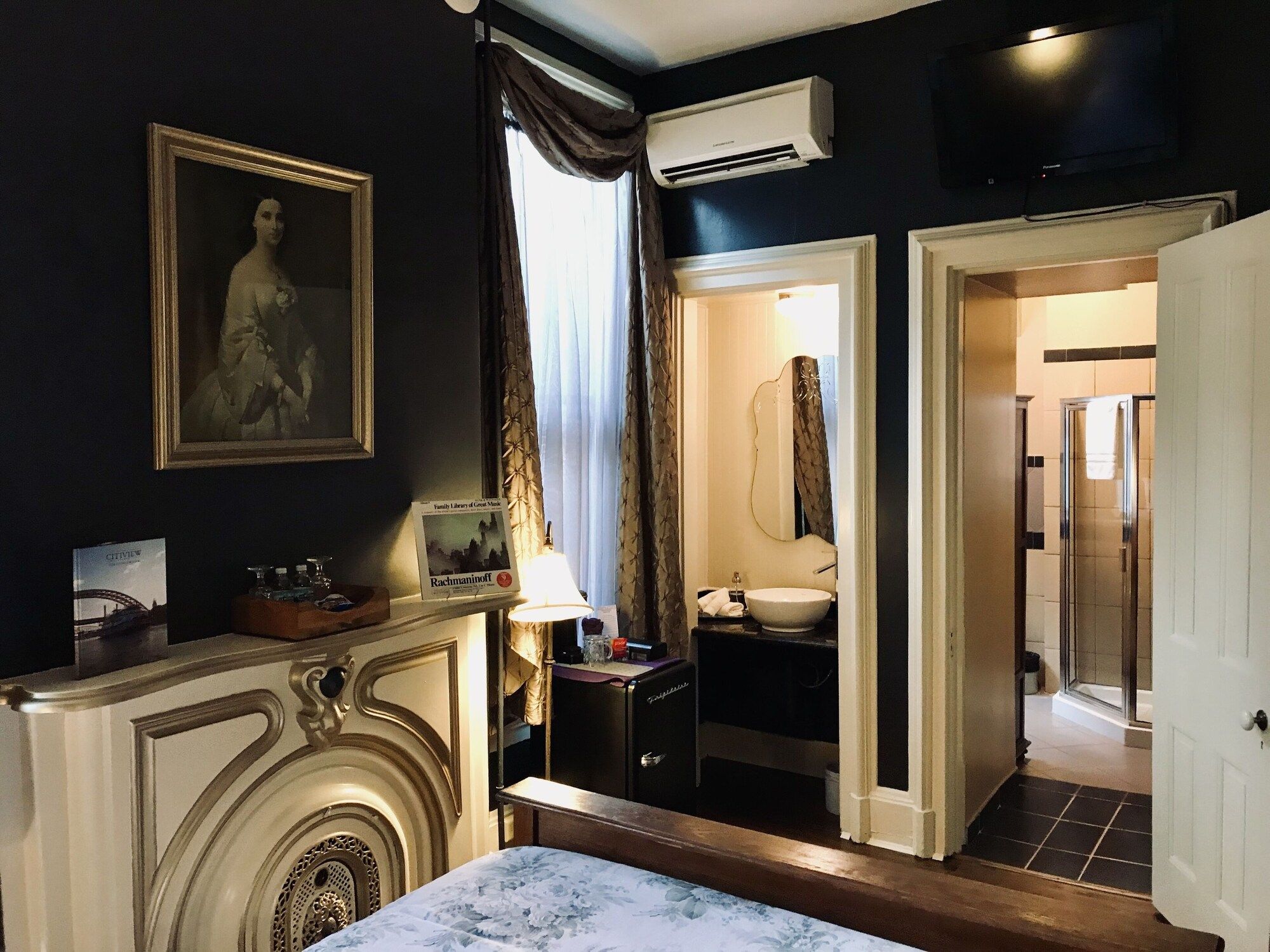Room amenity